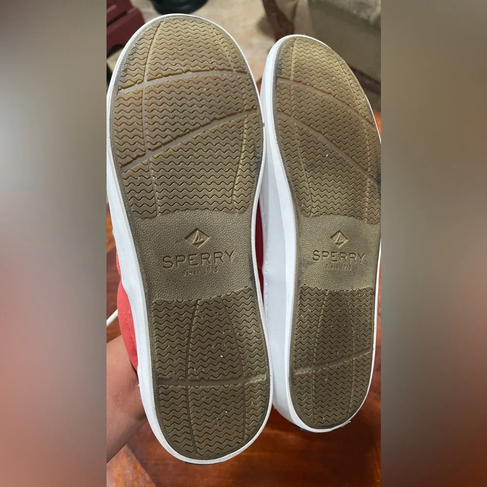 Sperry questions leave