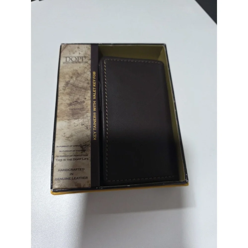 Dopp Genuine Leather Key Holder Wallet Valet Key Case Fob Brown Snap‎ Closure