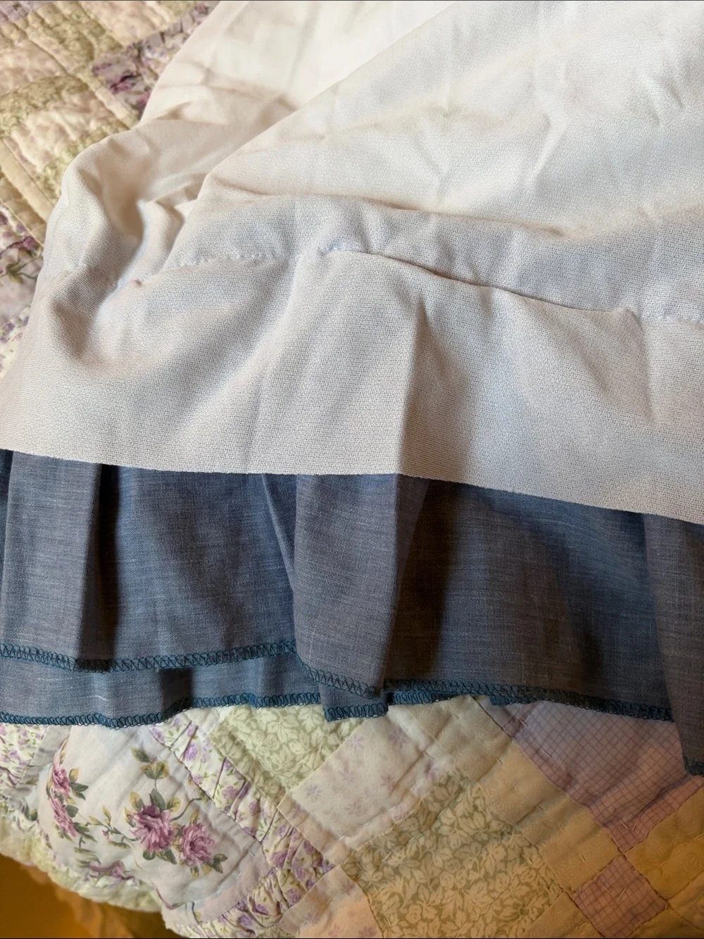 Costume Orphan Annie with Blue Puff Sleeves Child Medium
