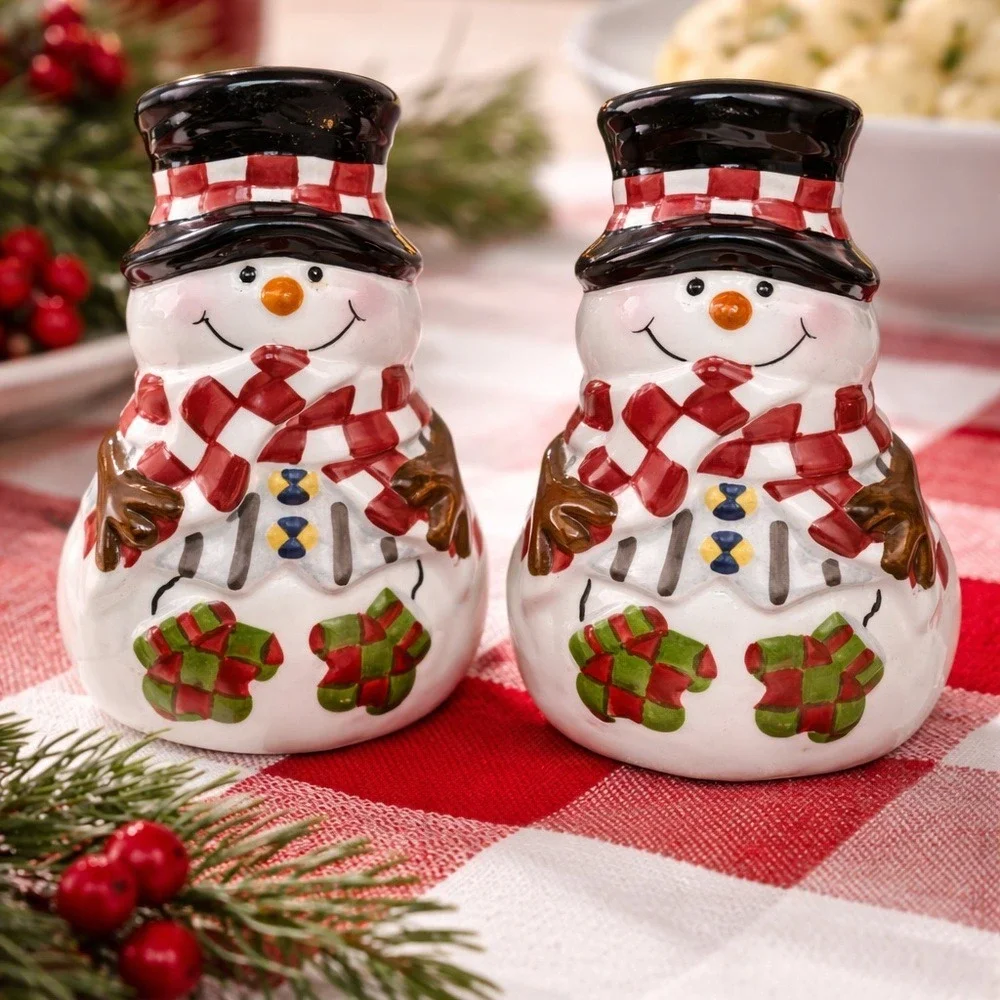 Snowman Salt & Pepper Shakers - Glass‎ - 4.5
