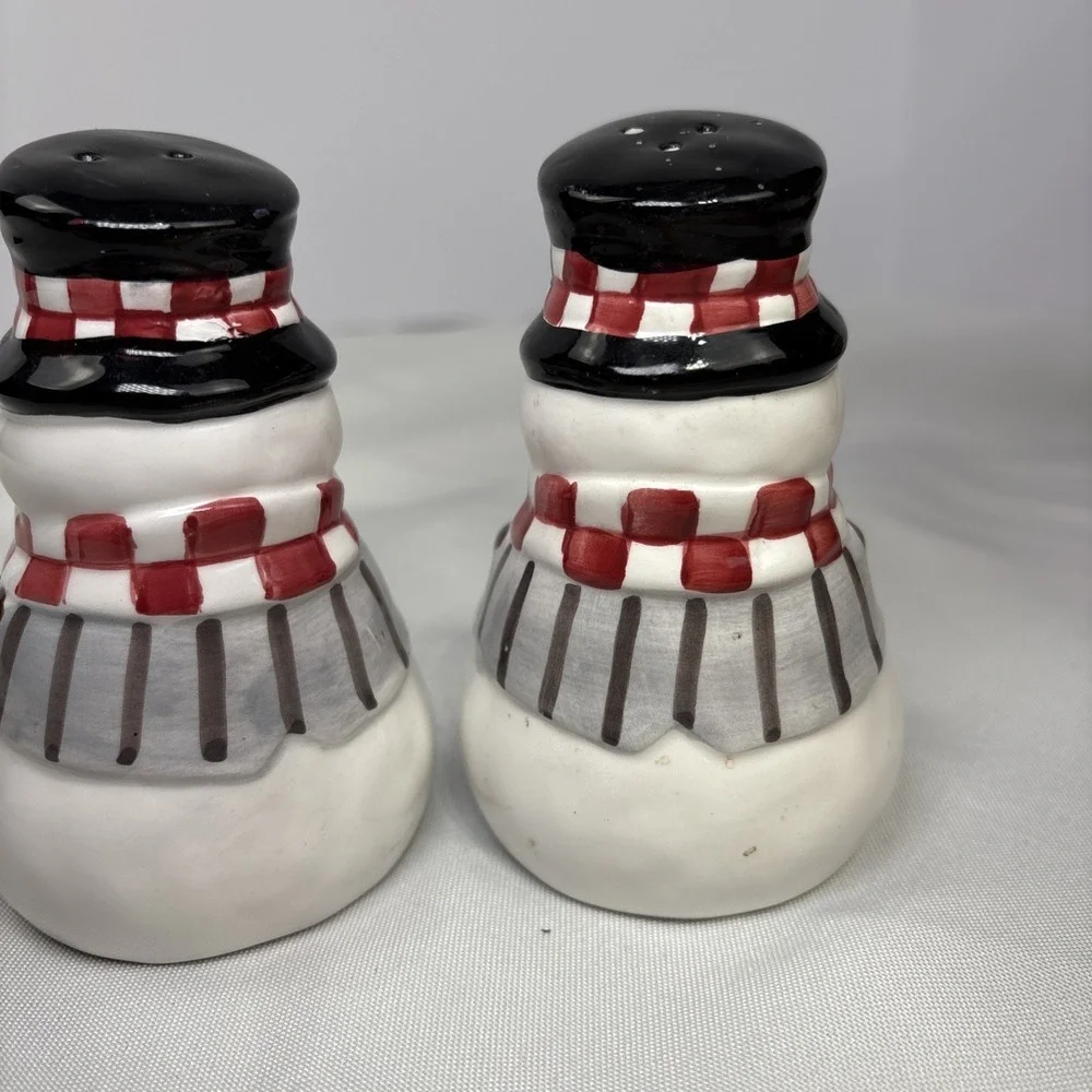 N/A these snowman