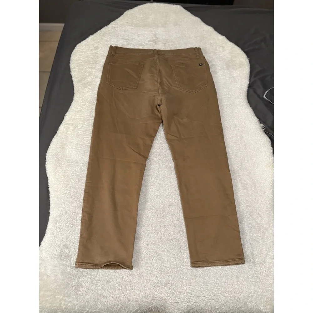 Banana Republic more business error
