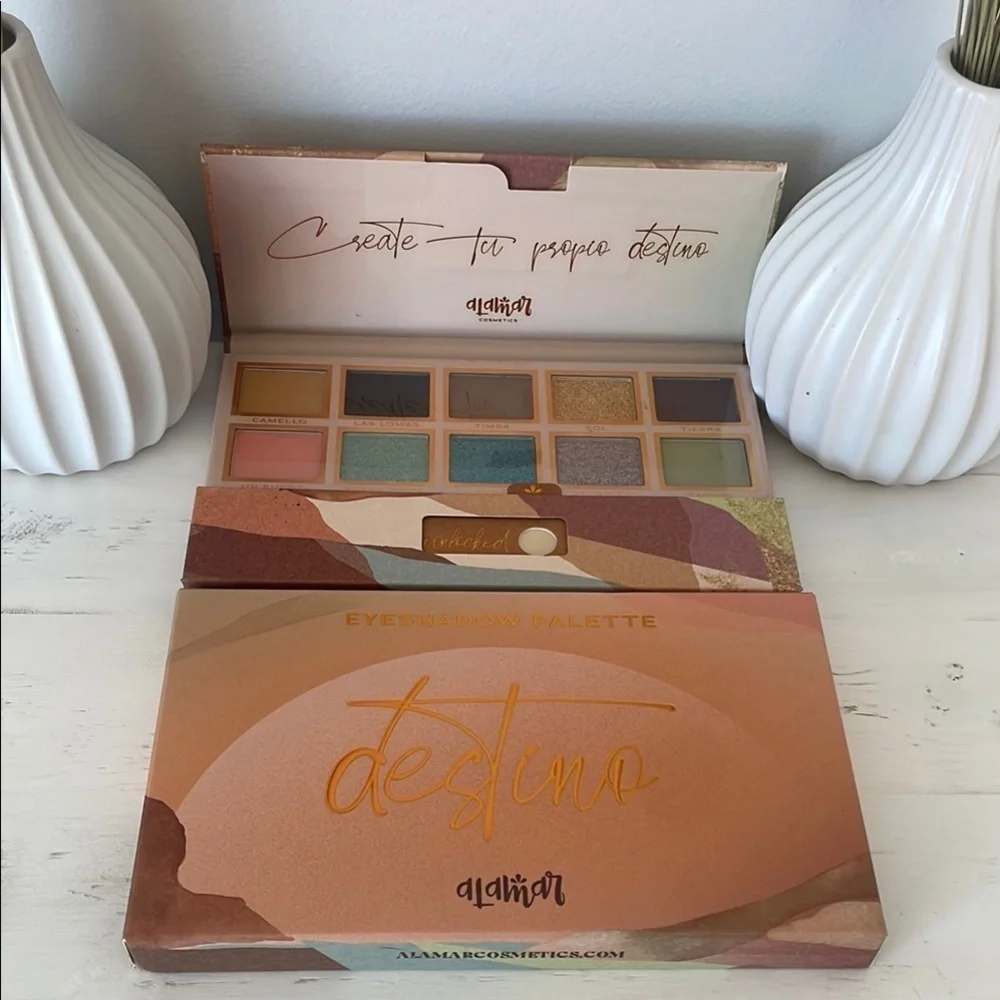 Alamar Cosmetics DESTINO Eyeshadow Palette 10 Colors Mattes & Shimmers New RV$35