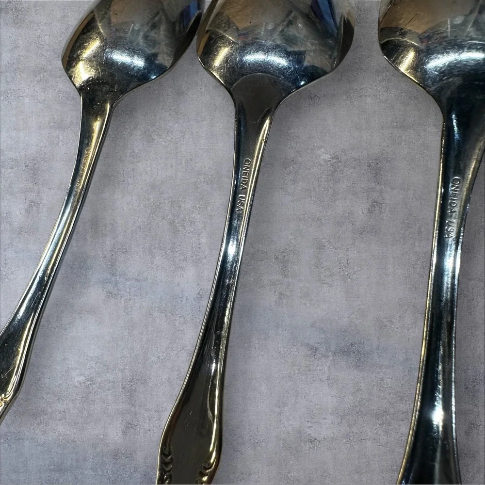Oneida thank deluxe flatware