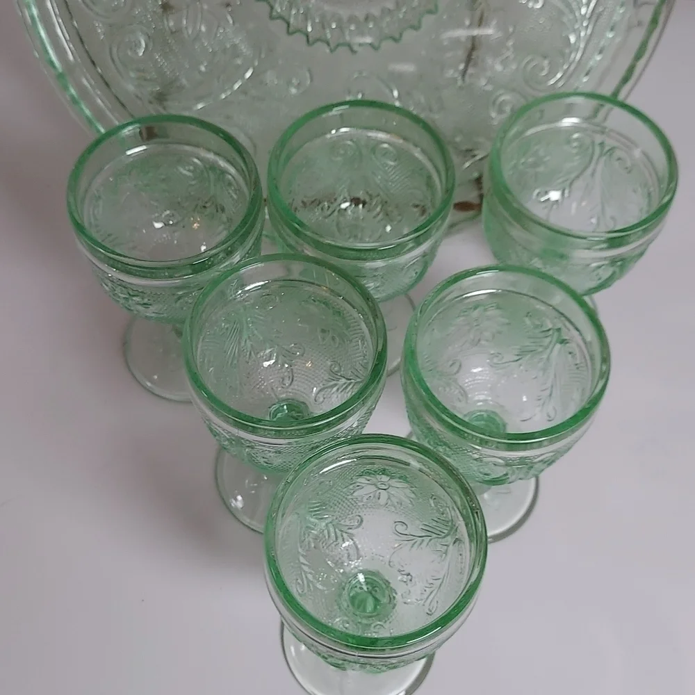 Indian glass set vintage  Chantilly Green