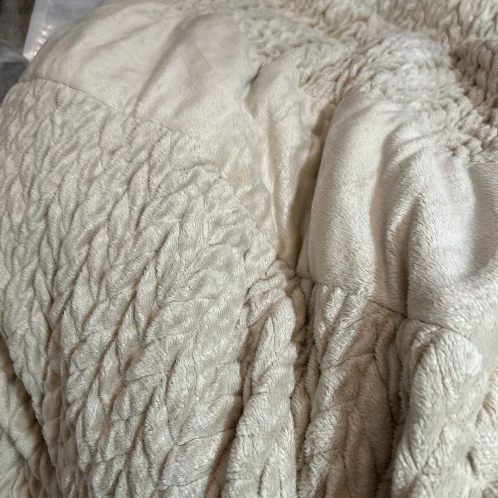 Lovesac nice 60x96
