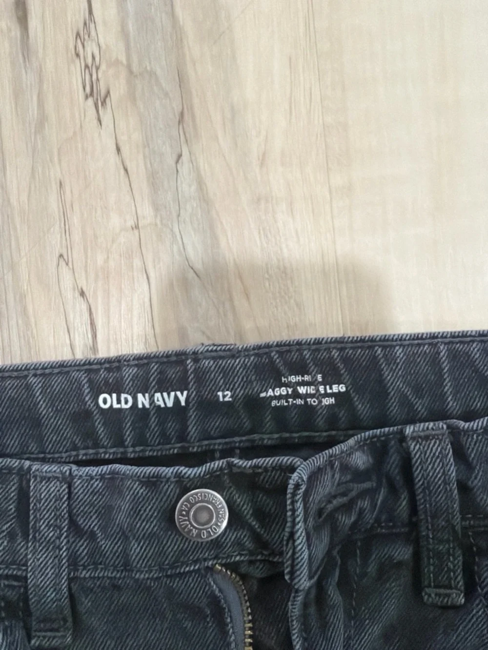 Old Navy simple black