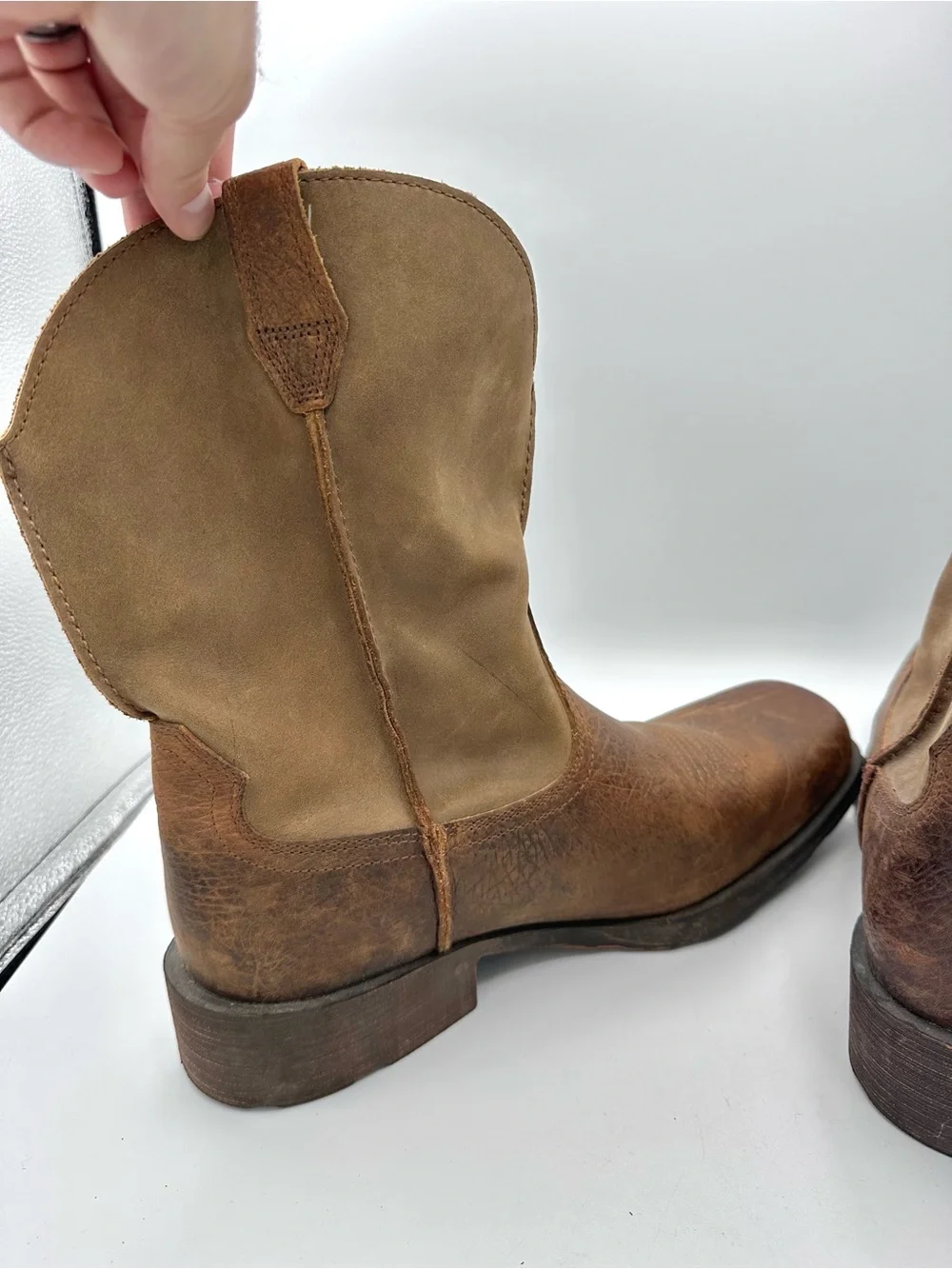 Ariat Men’s Rambler Square Toe Western Boots
