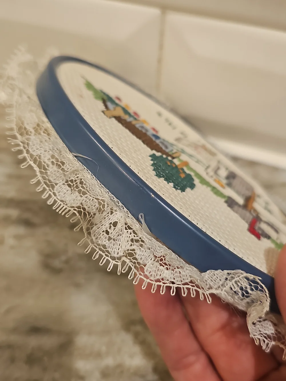 N/A small oval