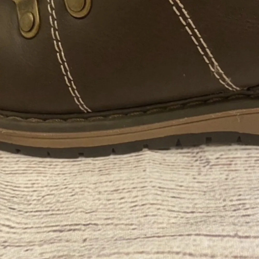 Skechers brown metro