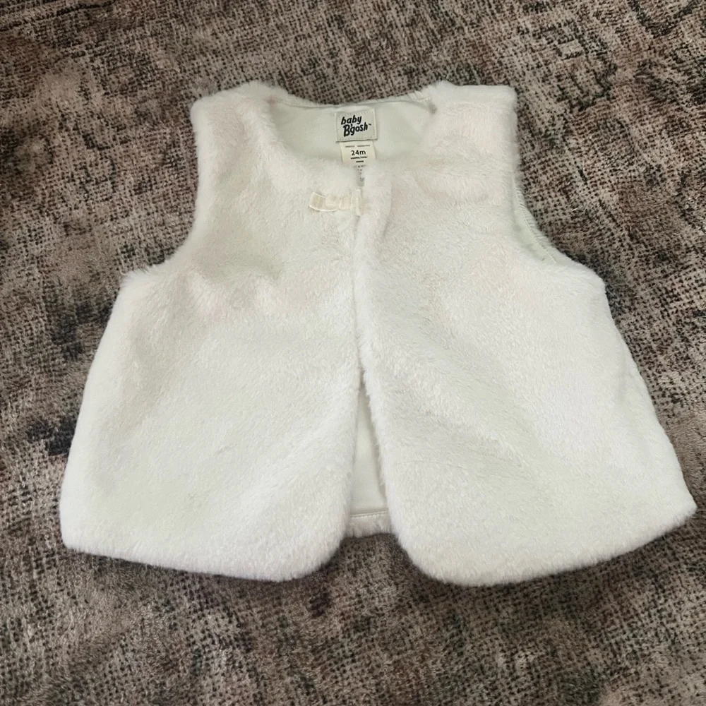 Osh Kosh Ivory Faux Fur Vest 24 Months