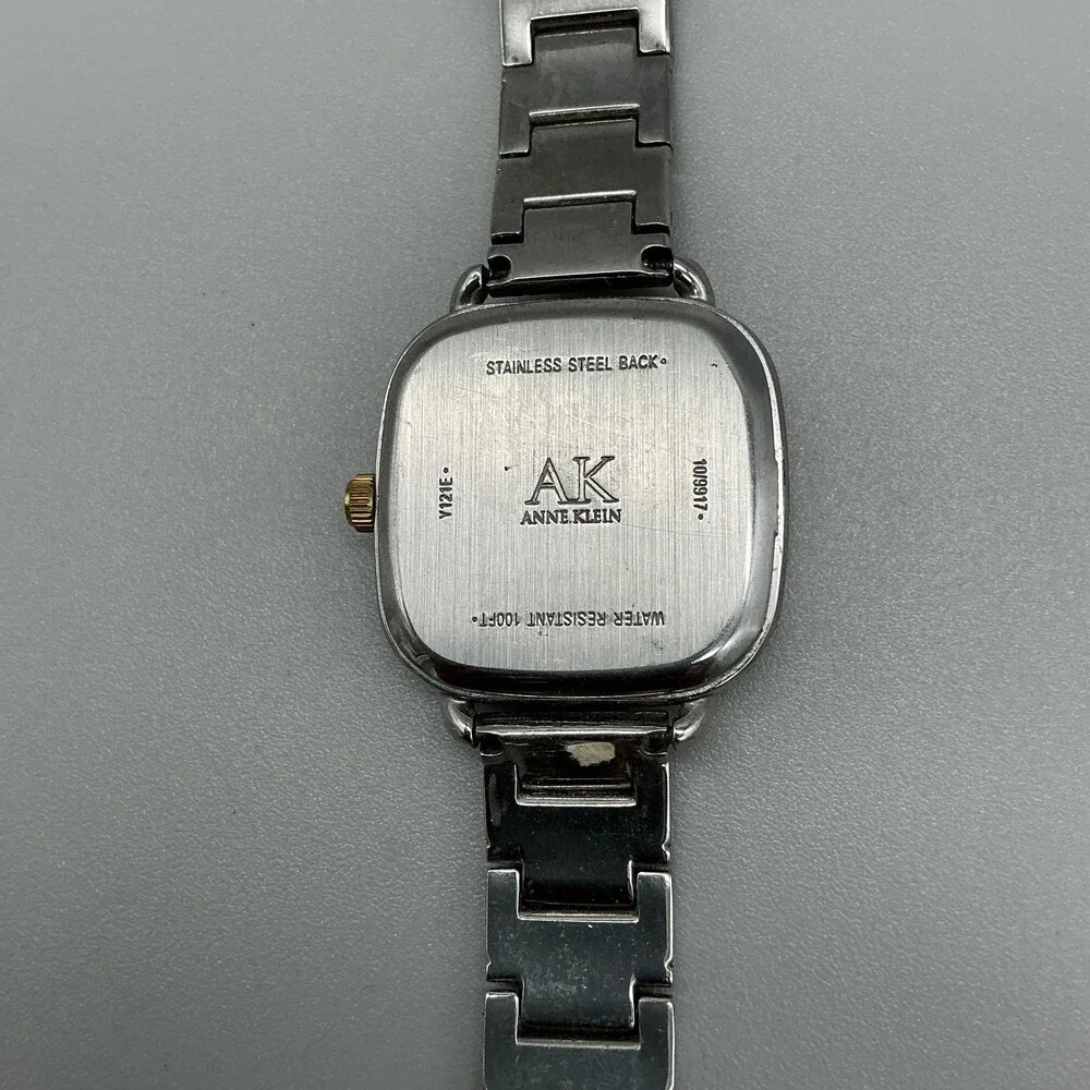 Anne Klein see photos