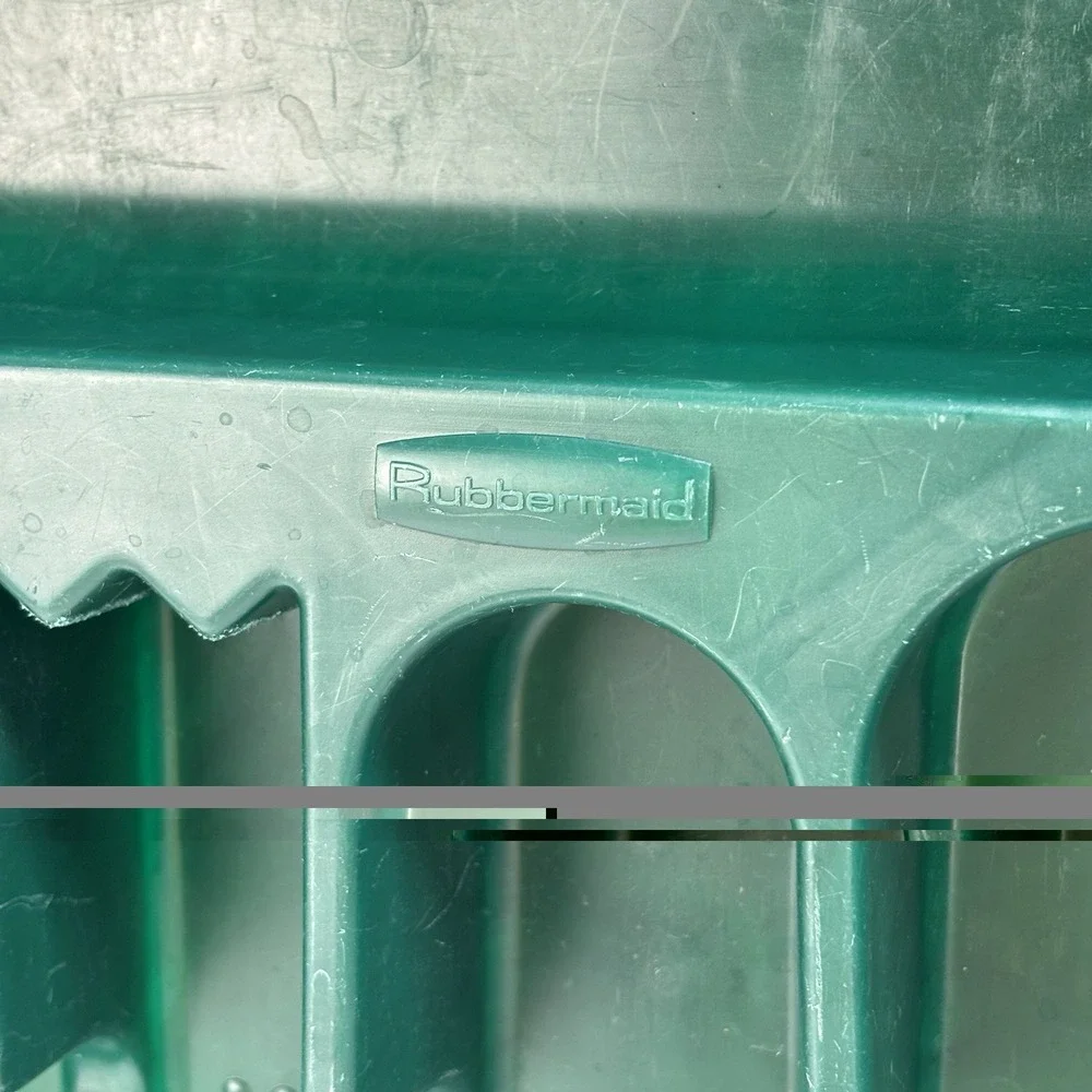 Rubbermaid vintage silverware
