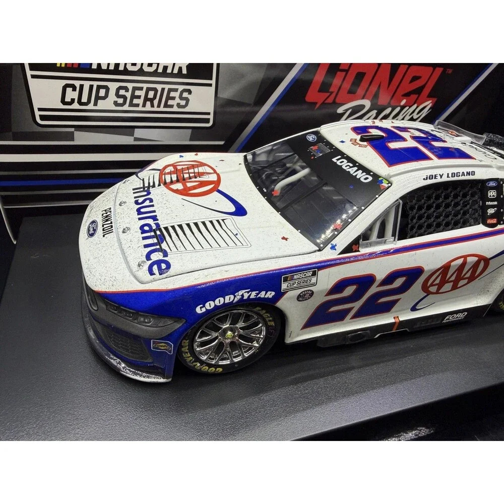 Lionel Racing defending nascar