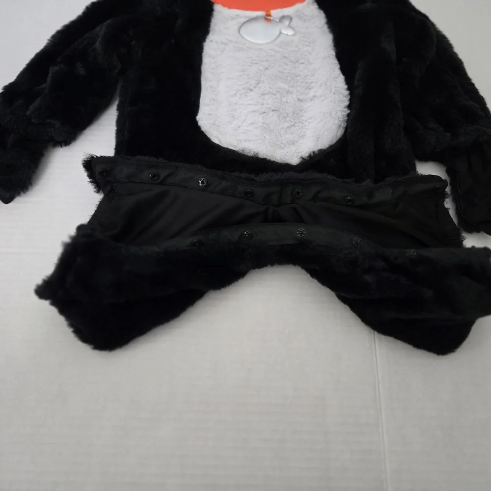 N/A cuddly black