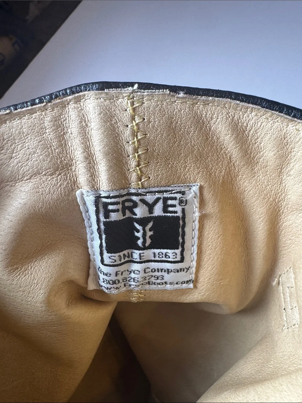 Frye classic mid