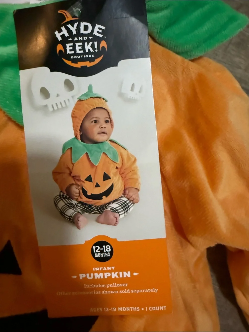 Hyde & EEK! adorable pumpkin