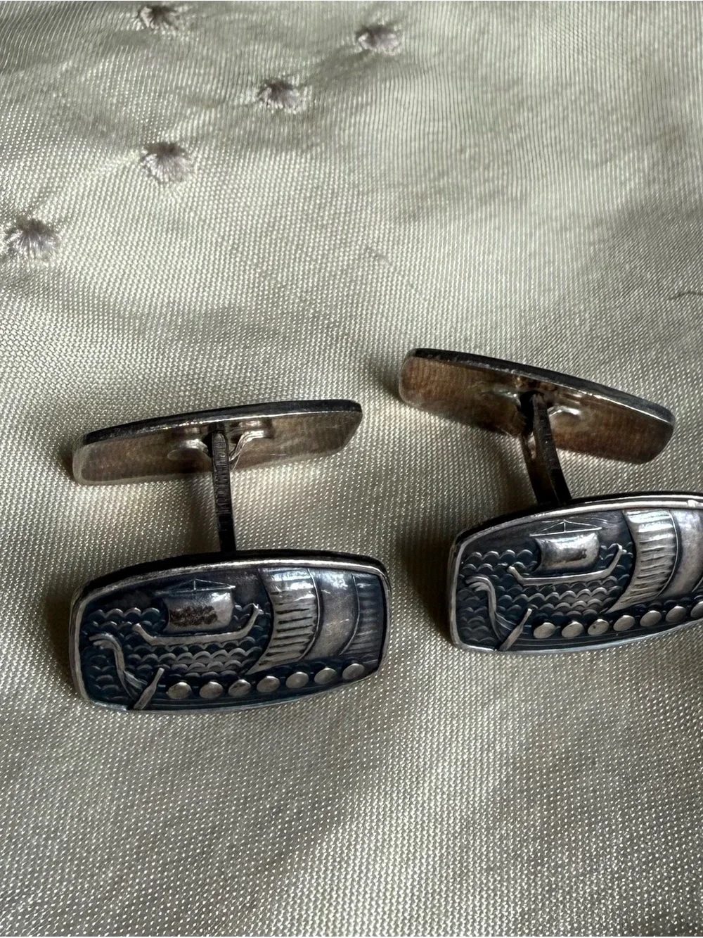 N/A classic silver