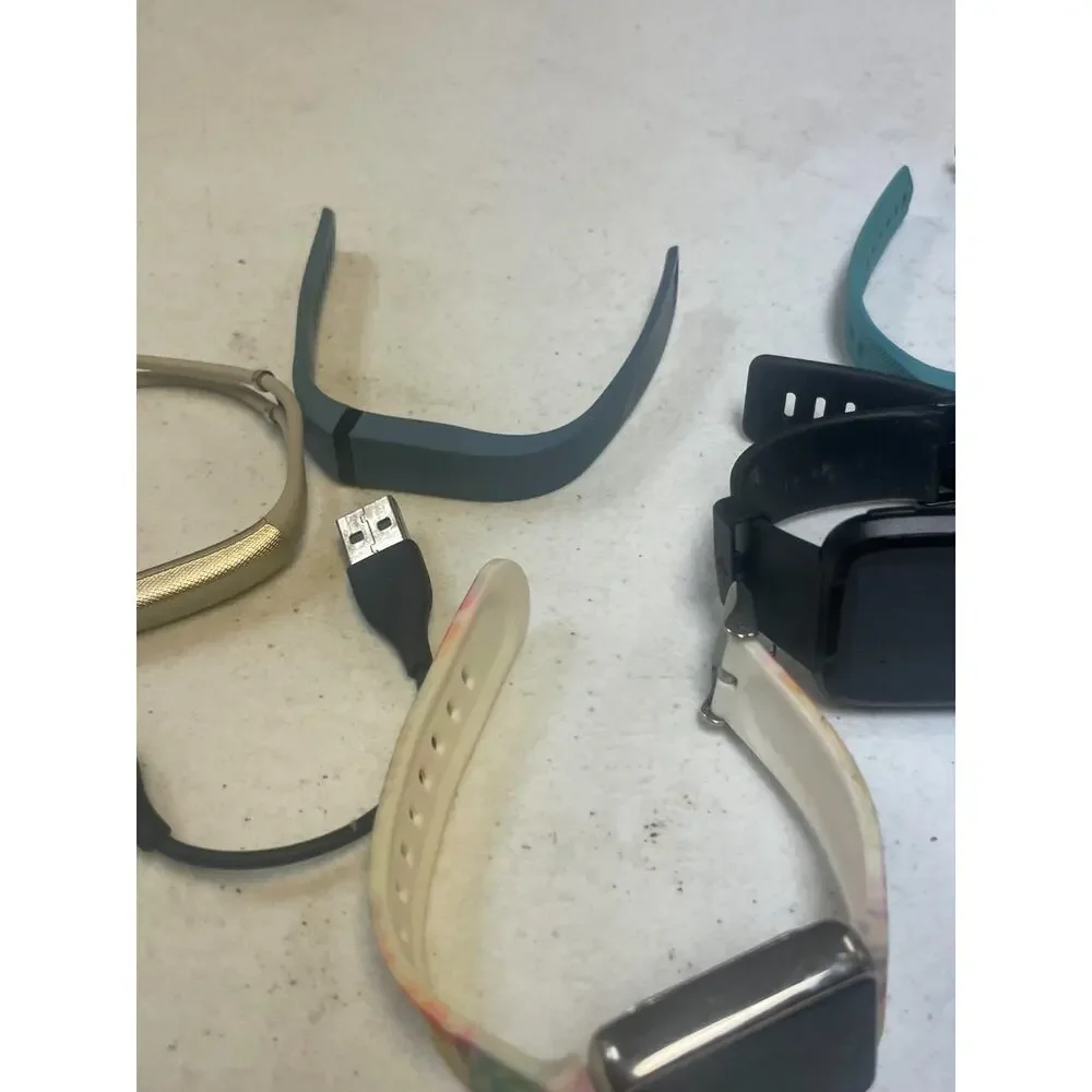 fitbit lot mixed