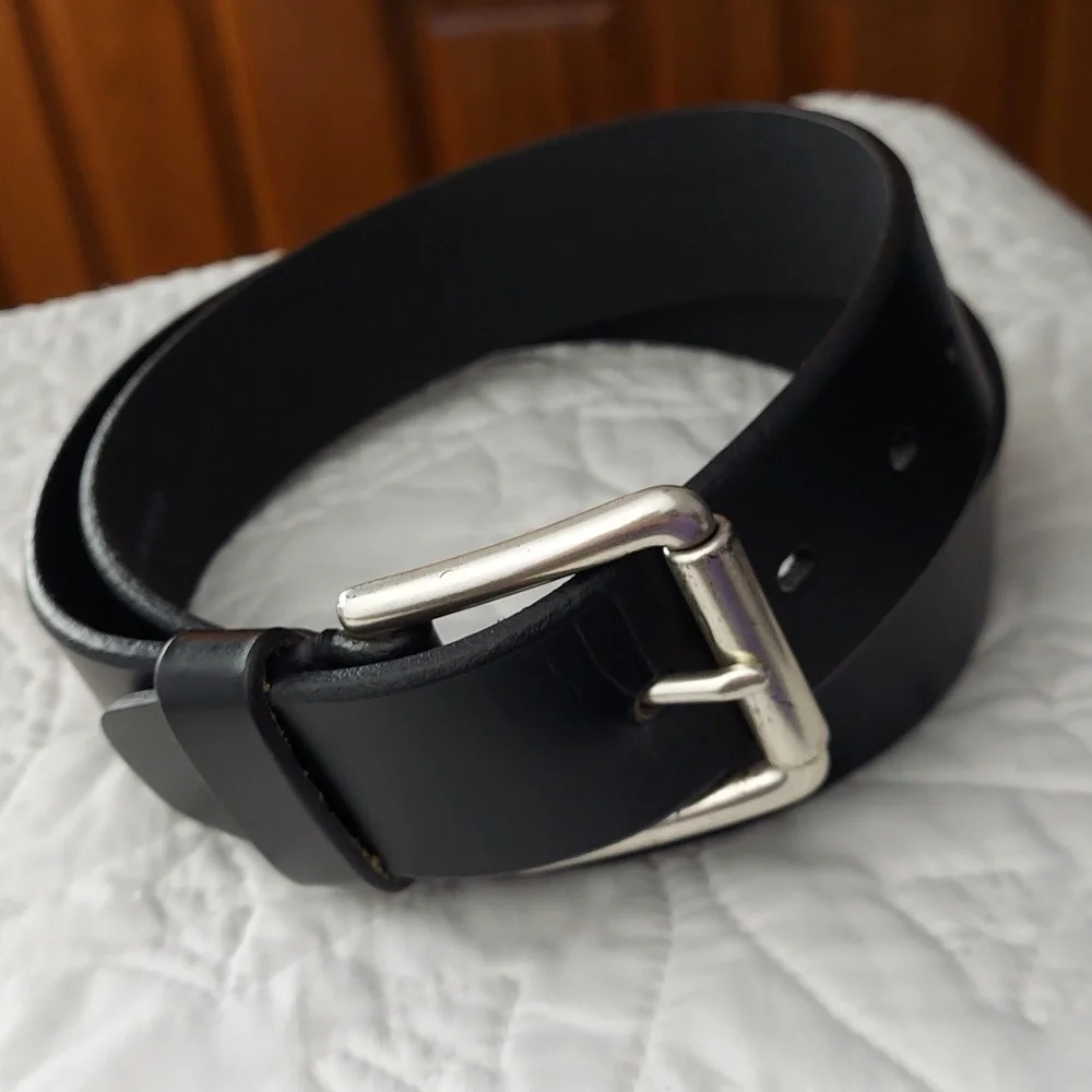 Dockers Elegant Black Soft Leather Men's Belt, Silver Buckle, Size 34, EUC
