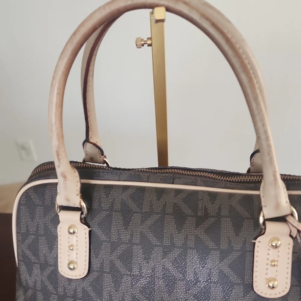Michael Kors classic michael