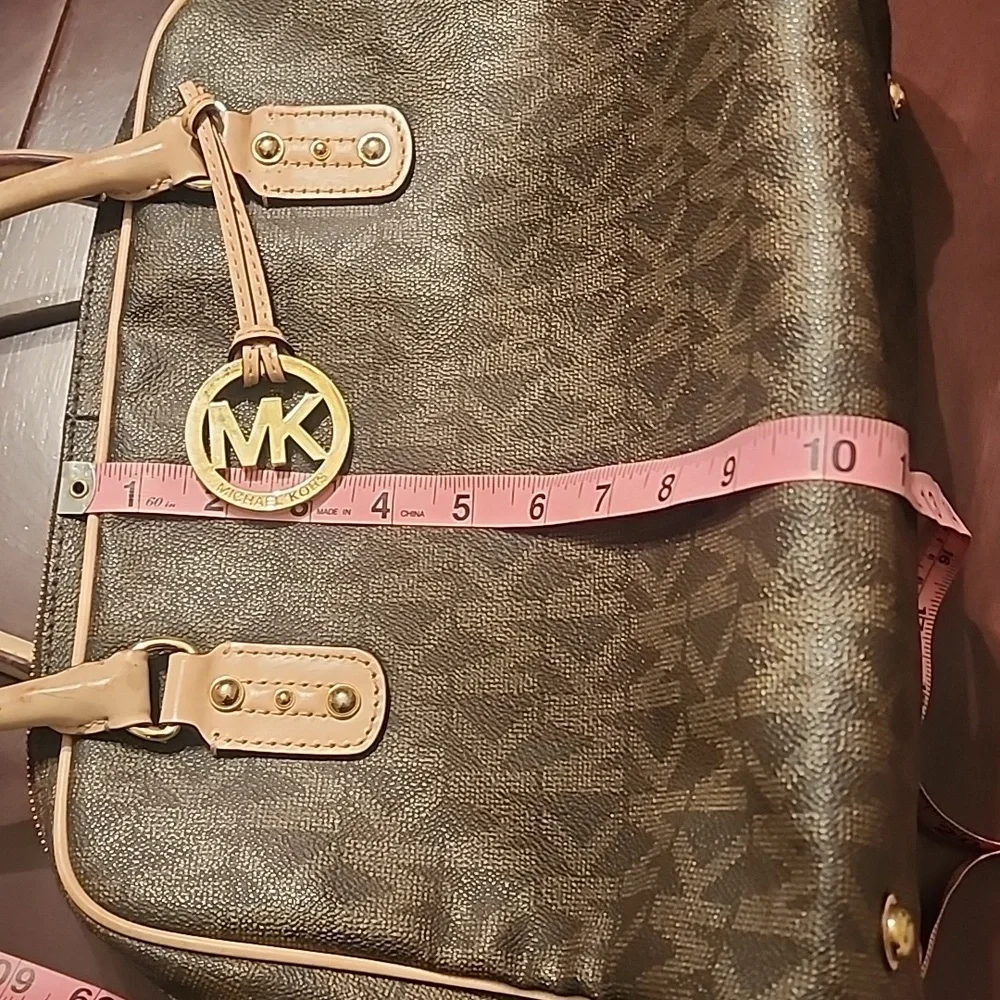 Michael Kors classic michael