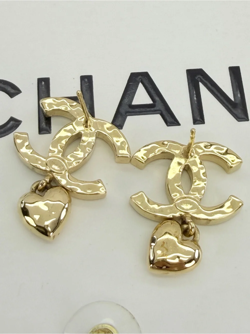 CHANEL authentic metal
