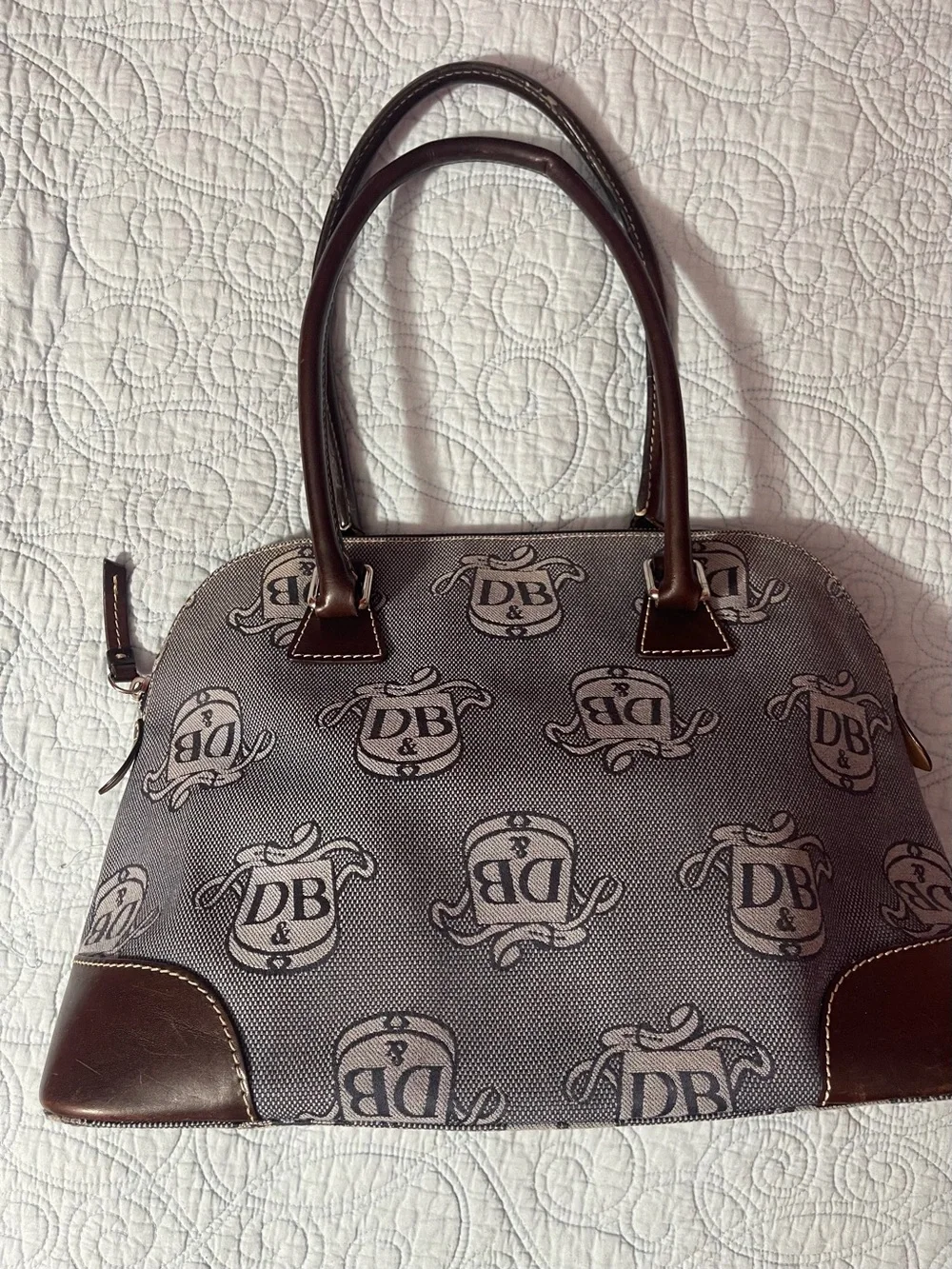 Dooney & Bourke stylish db