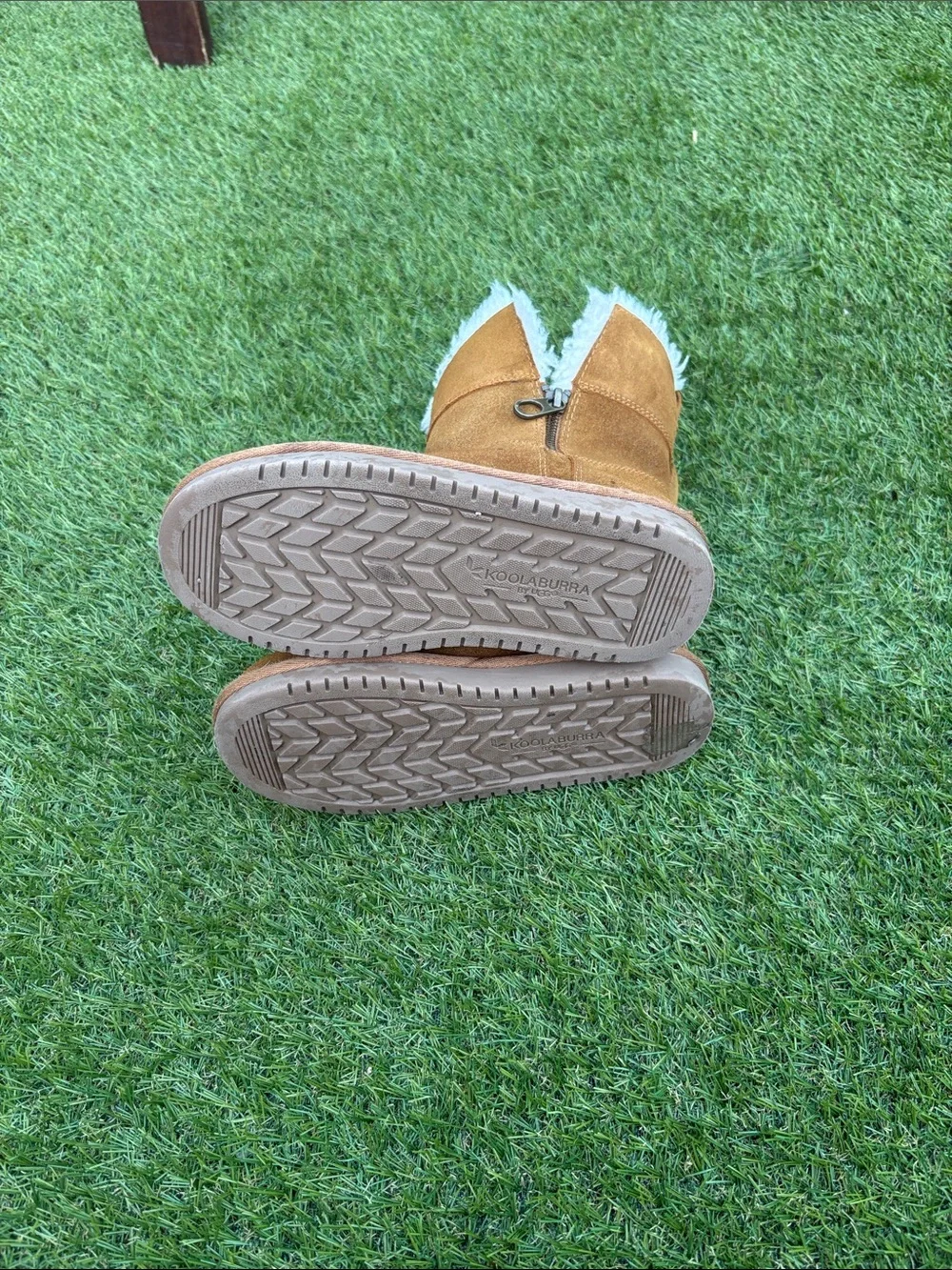 Koolaburra chestnut suede