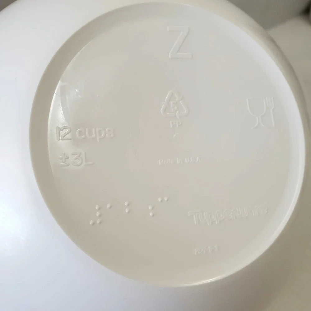 Tupperware vintage classic