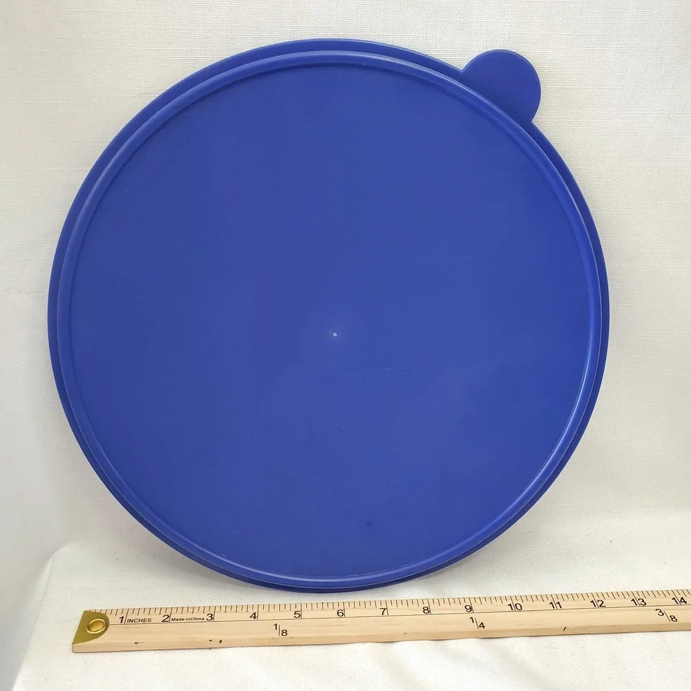 Tupperware vintage classic