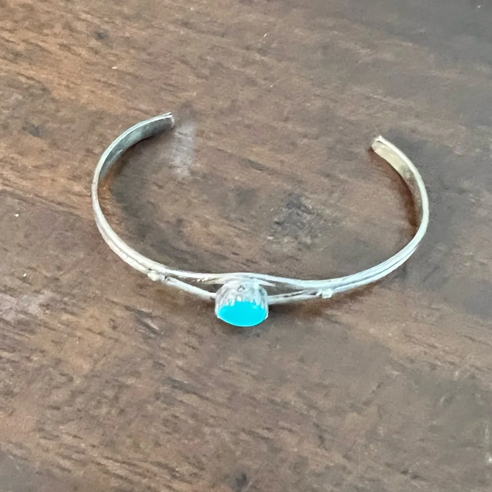 ⭐️Host Pick⭐️ Vintage Baby Silver & turquoise bracelet