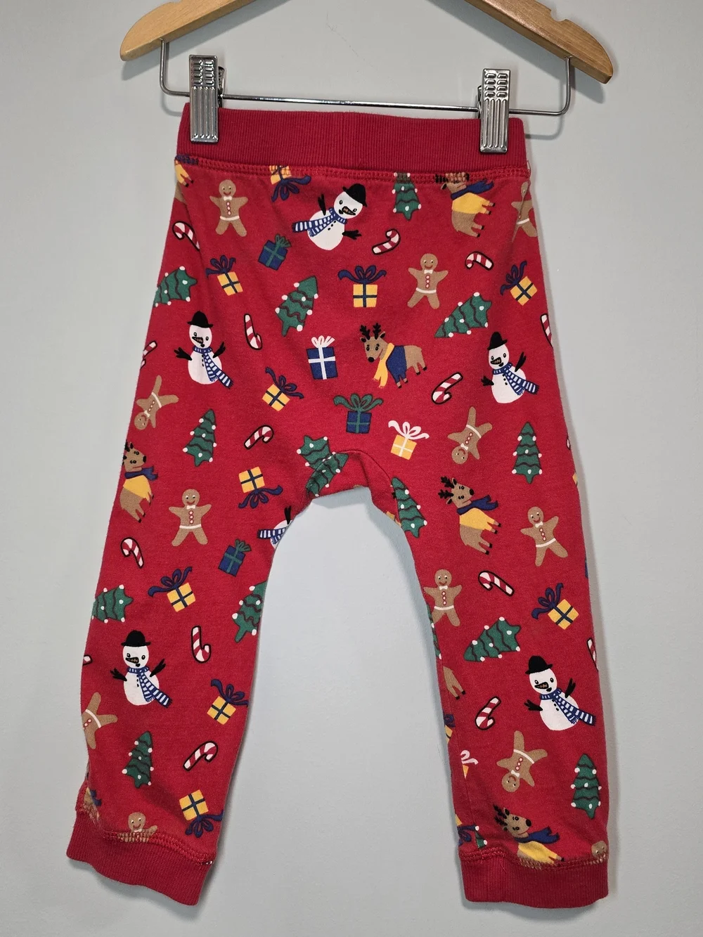 H&M bright red