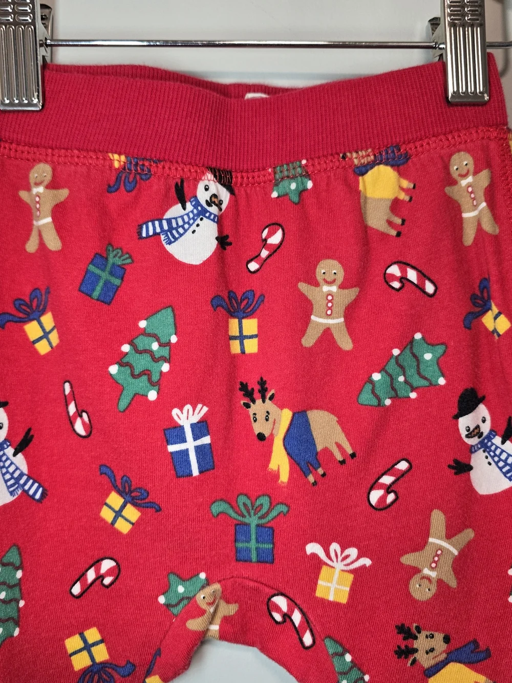H&M bright red