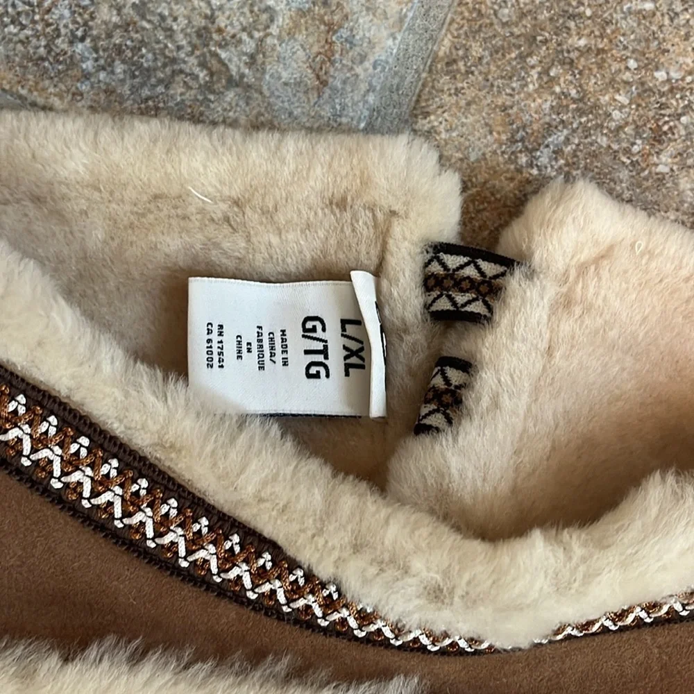 Ugg Tasman Shearling Headband  NWT