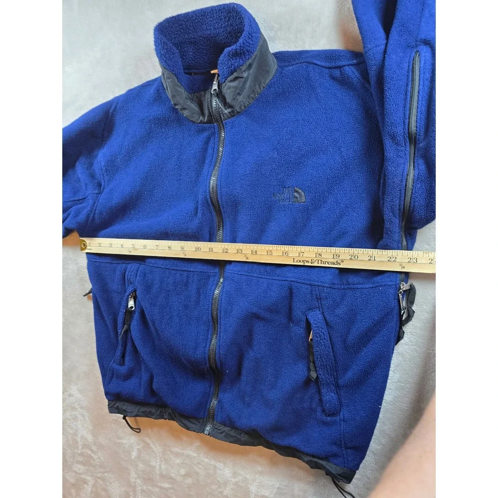 The North Face size tag