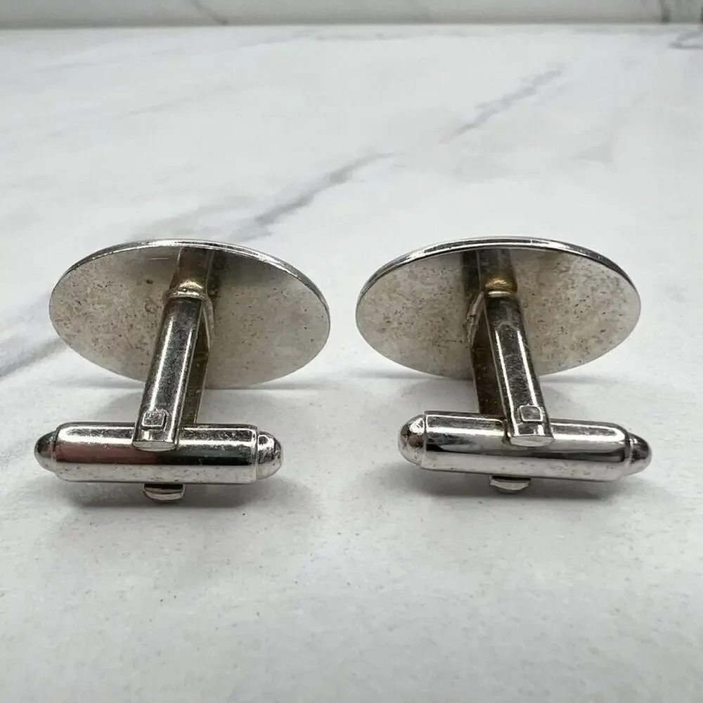 Unbranded silver tone