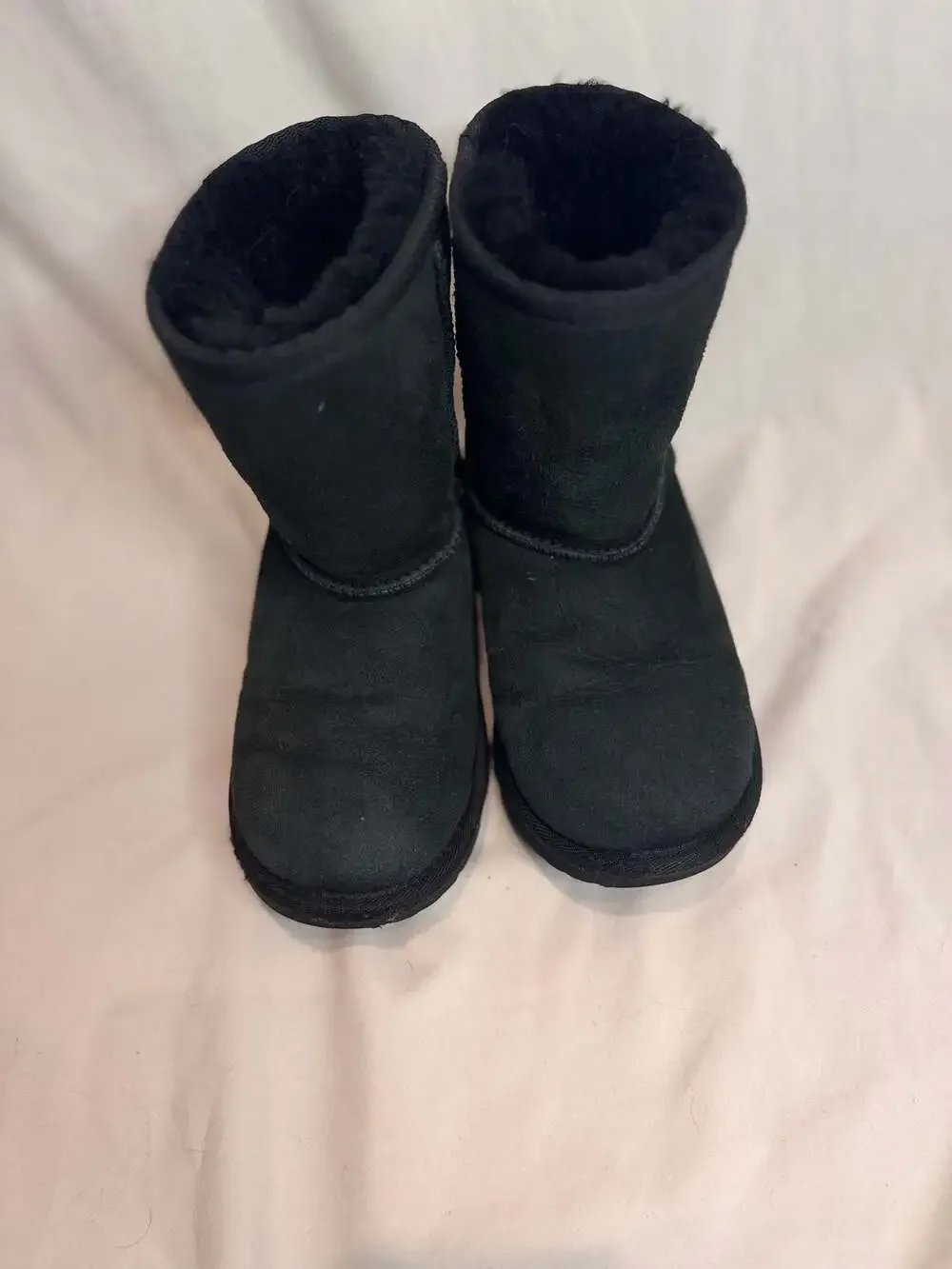 UGG classic ii