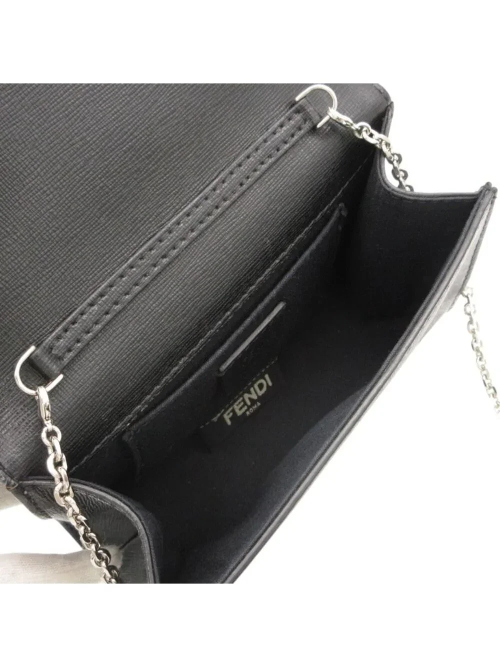 Fendi chain warehouses