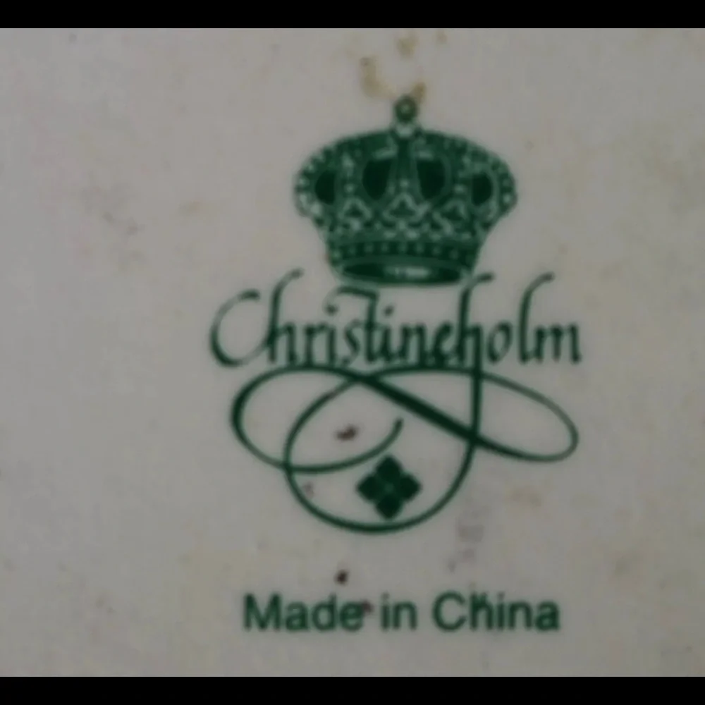 christineholm fluted edge
