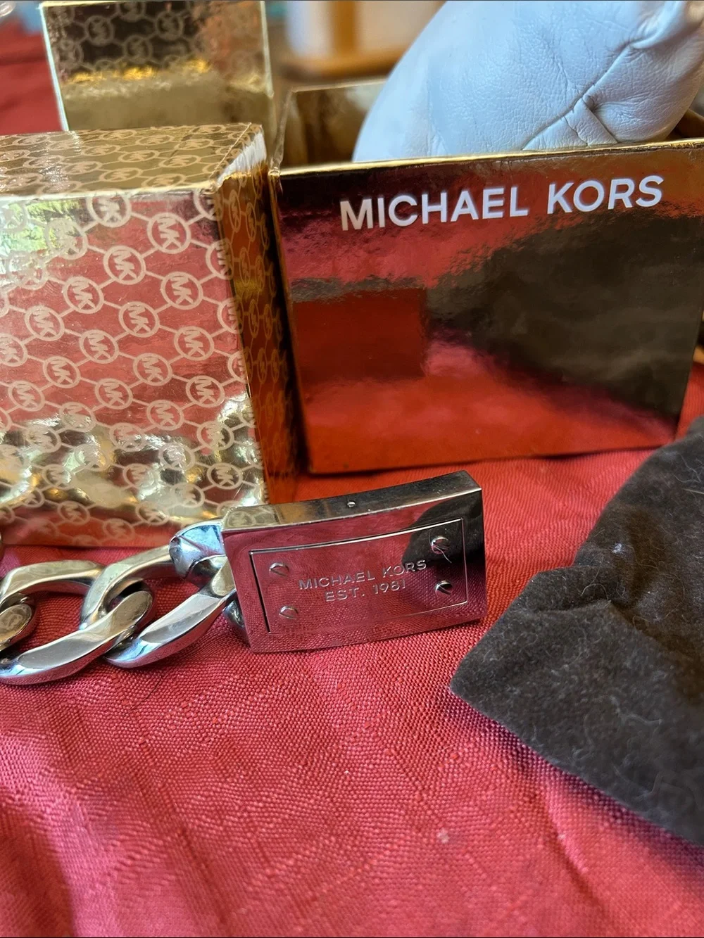 Michael Kors bold curb