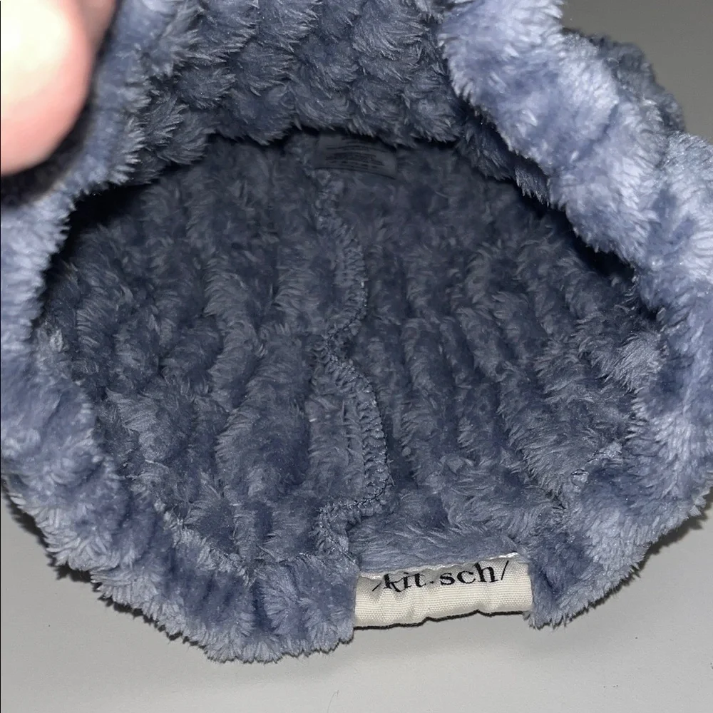 Kitsch plush blue
