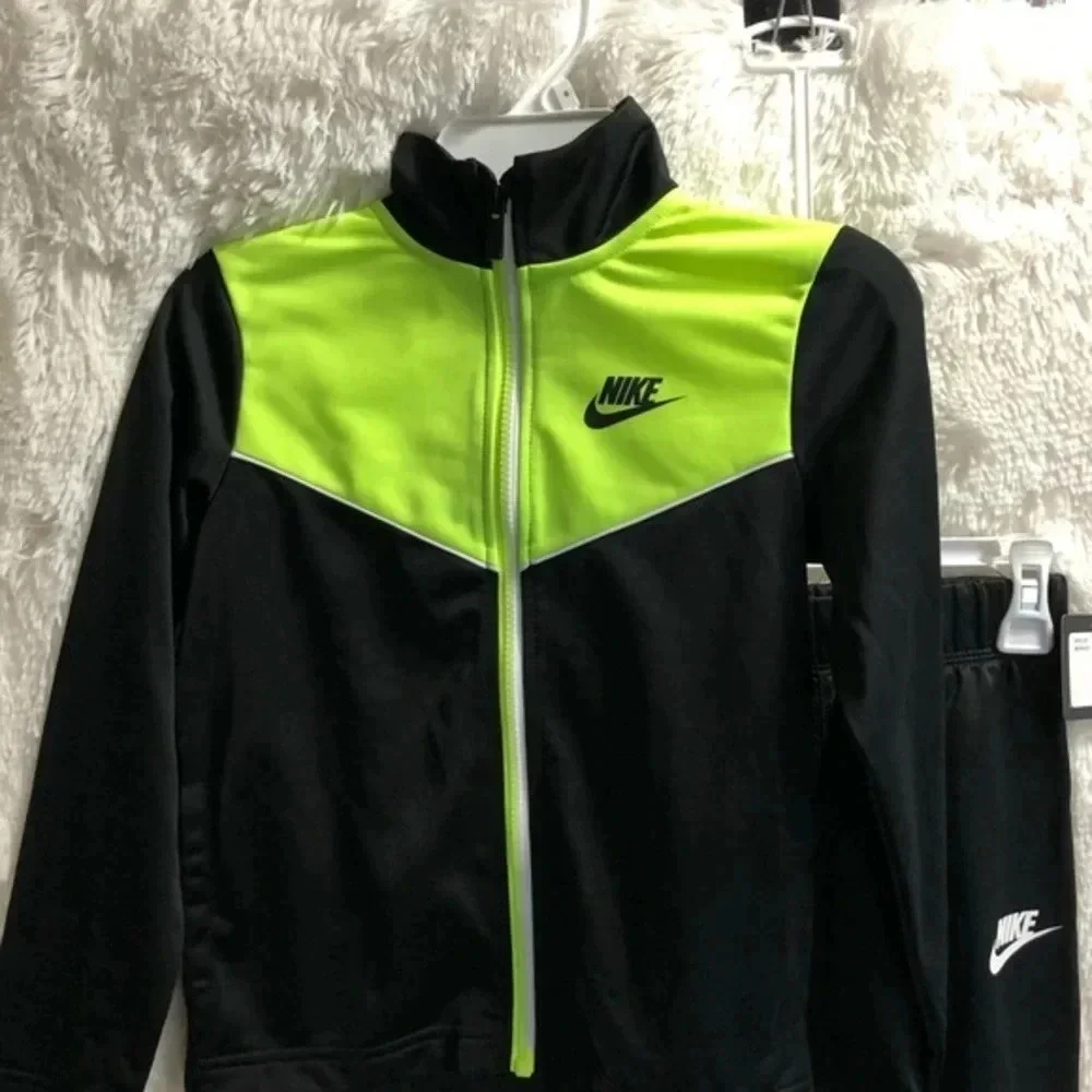 Nike jacket joggers