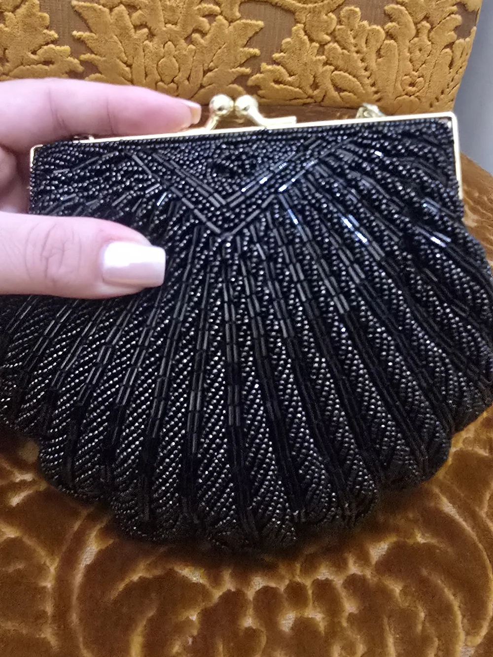 La Regale compact evening