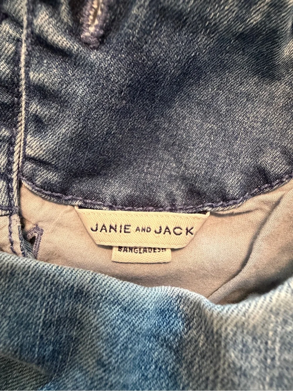 Janie and Jack back jack
