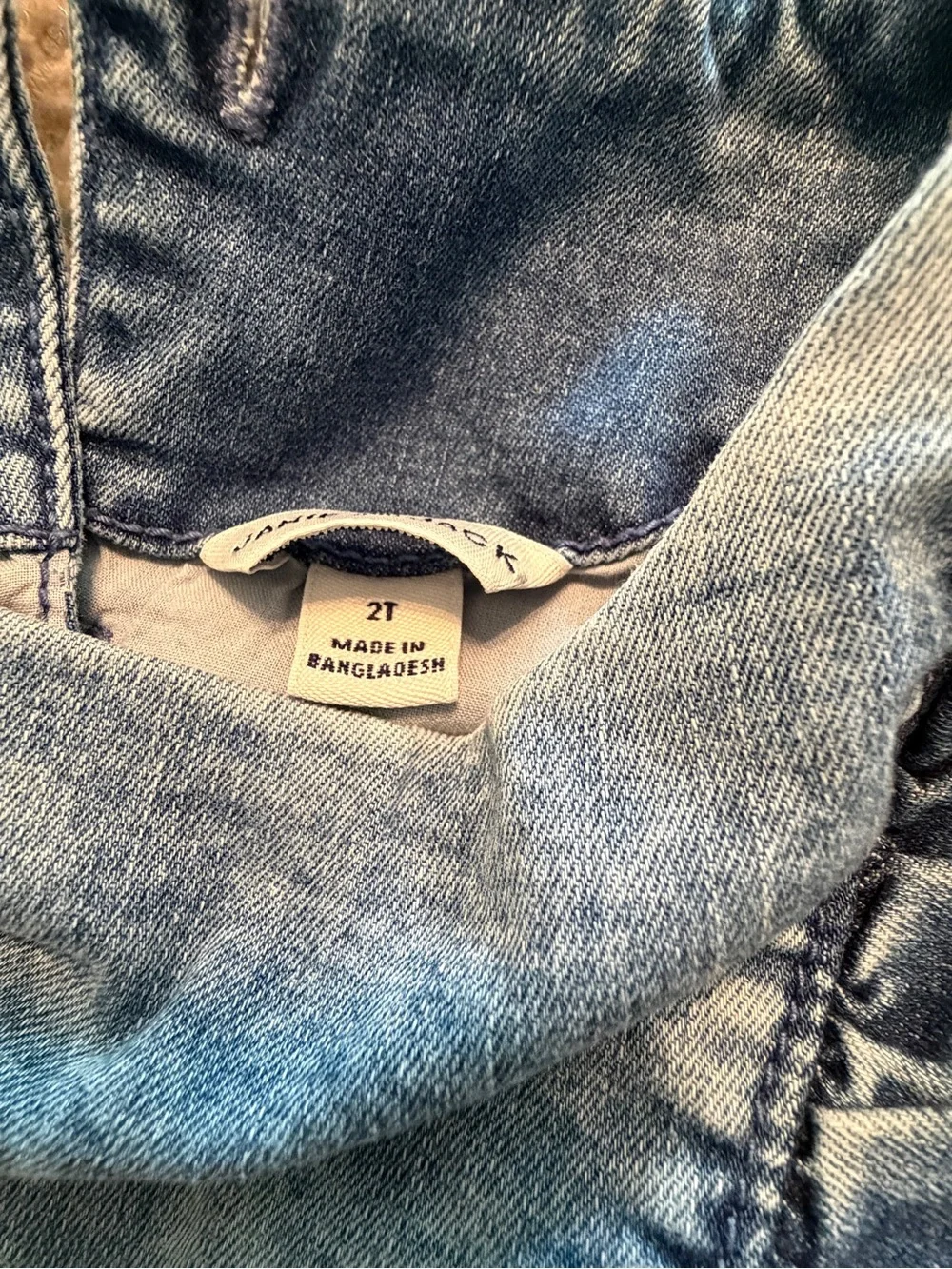 Janie and Jack up pockets back