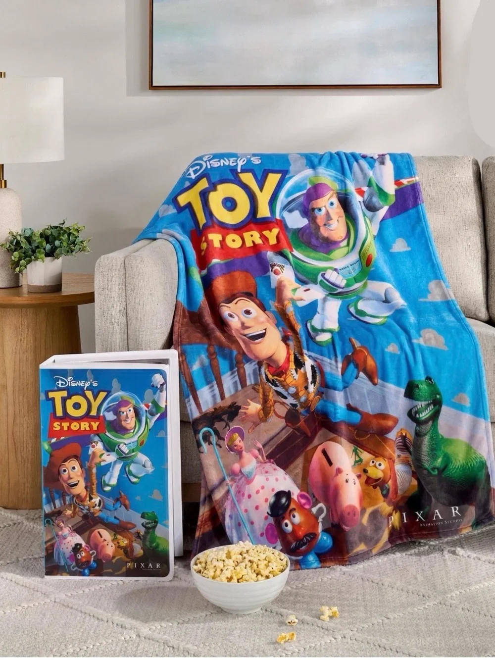 Disney Puxar Toy Story Classic VHS Boxed Silk Touch Throw Blanket, 50