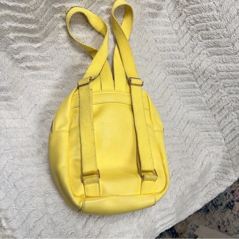 Art class brand, super cute lemon yellow vegan backpack