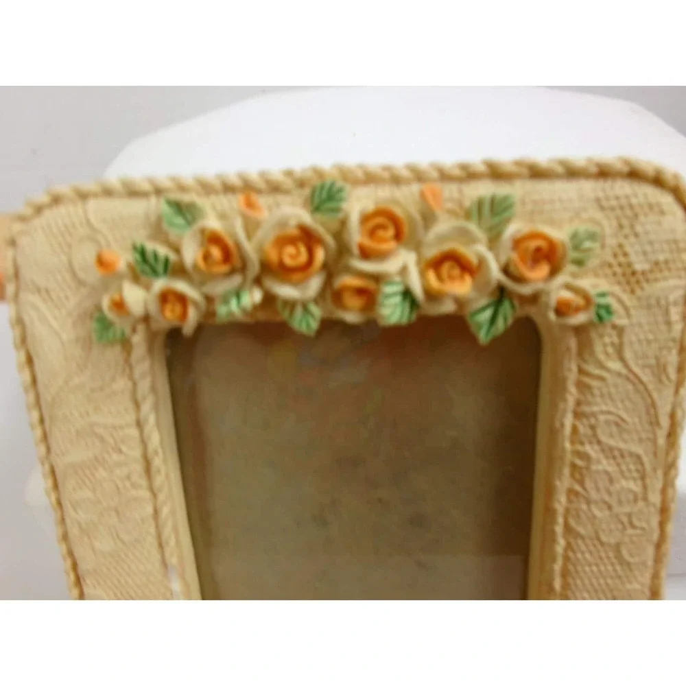 Vintage‎ Russ Berrie Victorian Lace Picture Frame Peach Resin Yellow Rose Flawed