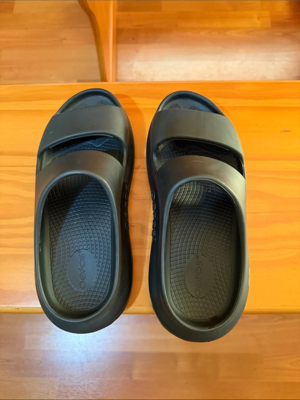 OOFOS open toe
